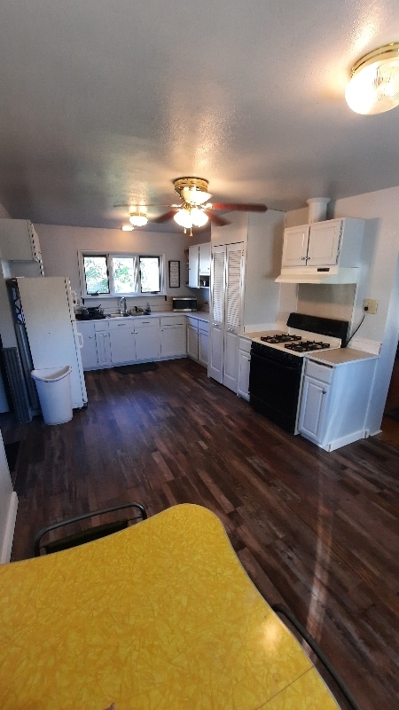 property at 709 Indiana St