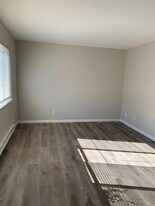 7510 Hazelcrest Dr, Unit 6 in Hazelwood, MO - Building Photo