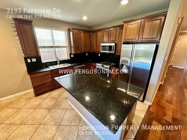 3193 Parkham Dr in Roseville, CA - Building Photo - Building Photo