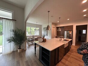 14038 SW 7th Pl in Newberry, FL - Building Photo - Building Photo