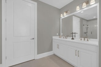 1024 Club View Dr in Gallatin, TN - Building Photo - Building Photo