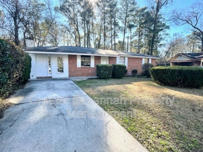 property at 320 Chatham Villa Dr