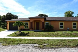 1515 Furnari St in Cocoa, FL - Foto de edificio - Building Photo