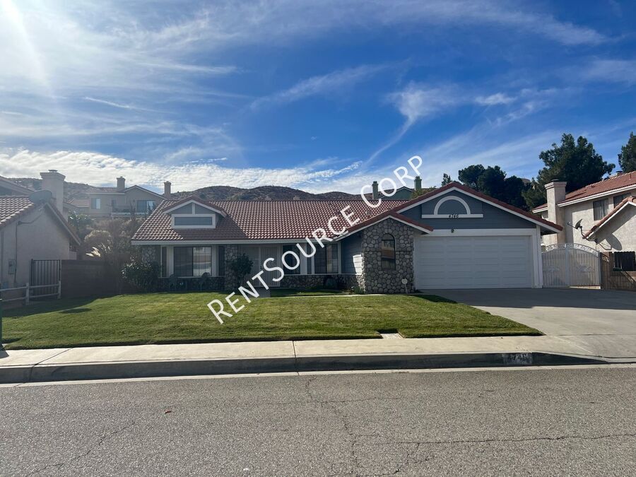 4746 Grandview Dr in Palmdale, CA - Building Photo