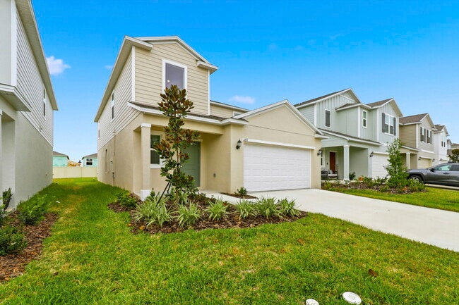 11657 Brae Way in Dade City, FL - Foto de edificio - Building Photo