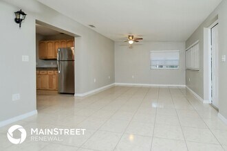 3632 Stokes Dr in Sarasota, FL - Foto de edificio - Building Photo