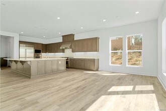 20534 Edgewood Ct in Los Angeles, CA - Building Photo - Building Photo