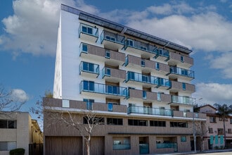 Motor Midway by Wiseman in Los Angeles, CA - Foto de edificio - Building Photo