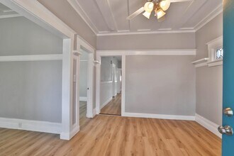 2643 Market St in Oakland, CA - Building Photo - Building Photo