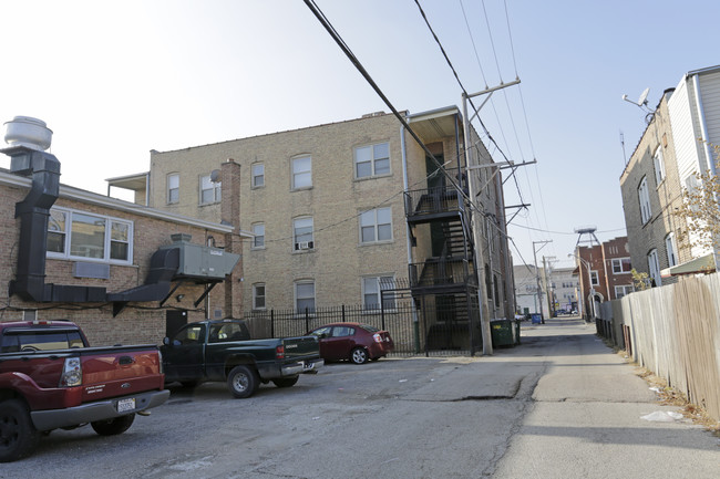 5853-5859 S Troy St in Chicago, IL - Foto de edificio - Building Photo