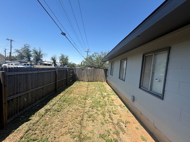 3101 Merrill Ave in Odessa, TX - Building Photo - Building Photo