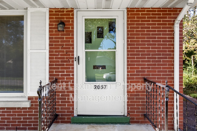 2057 Heather Way in Lexington, KY - Building Photo - Building Photo