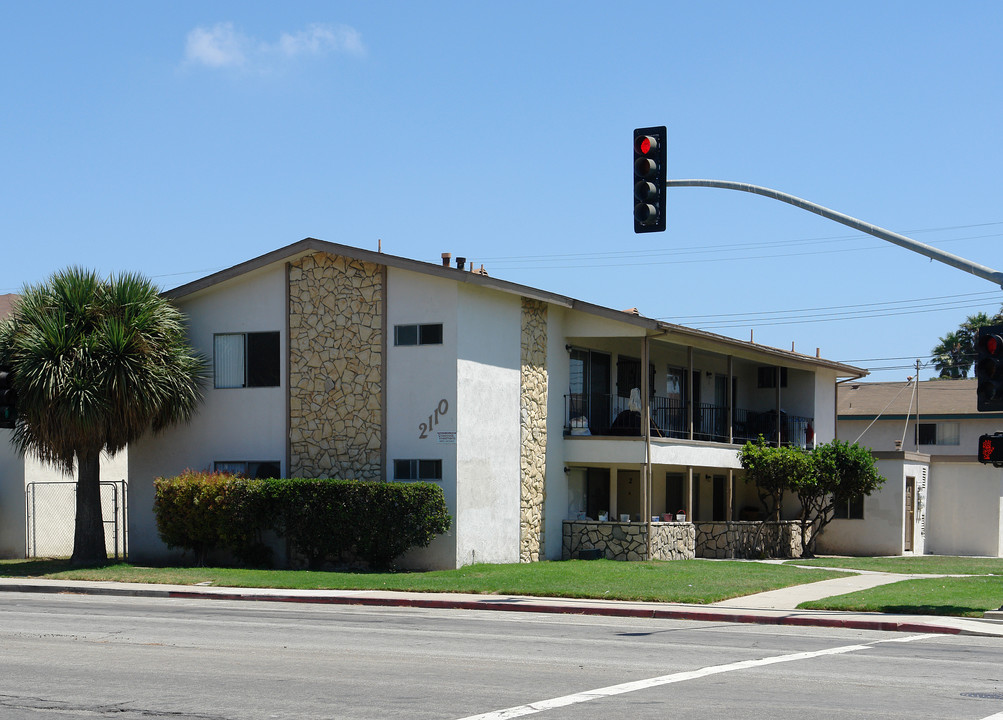 2110 N Ventura Rd in Oxnard, CA - Building Photo