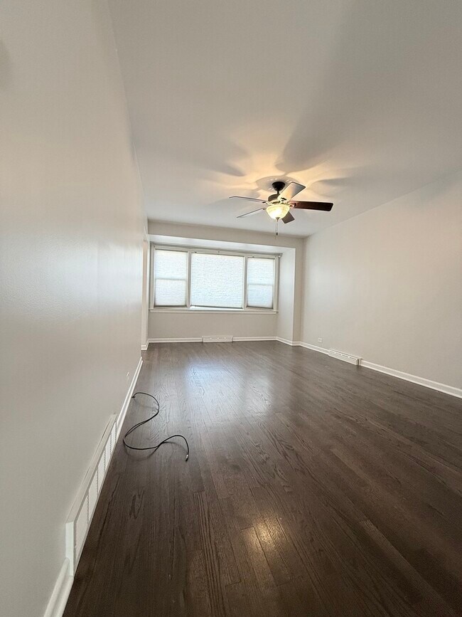 5850 S Neva Ave in Chicago, IL - Building Photo - Building Photo