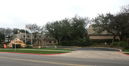 Le Montreaux in Austin, TX - Foto de edificio - Building Photo