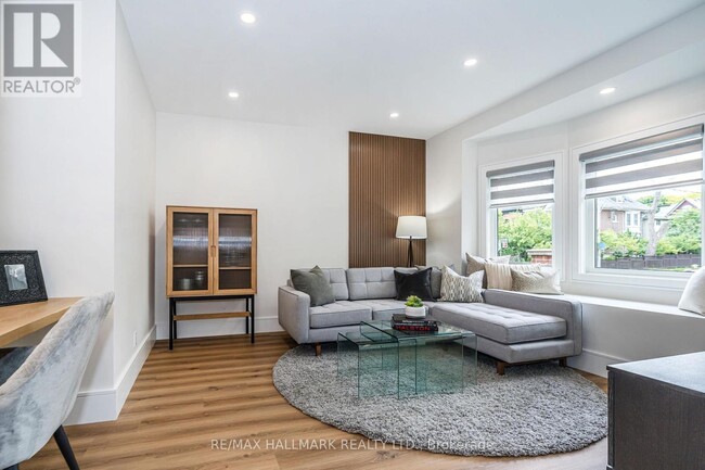 202-202 Rusholme Rd
