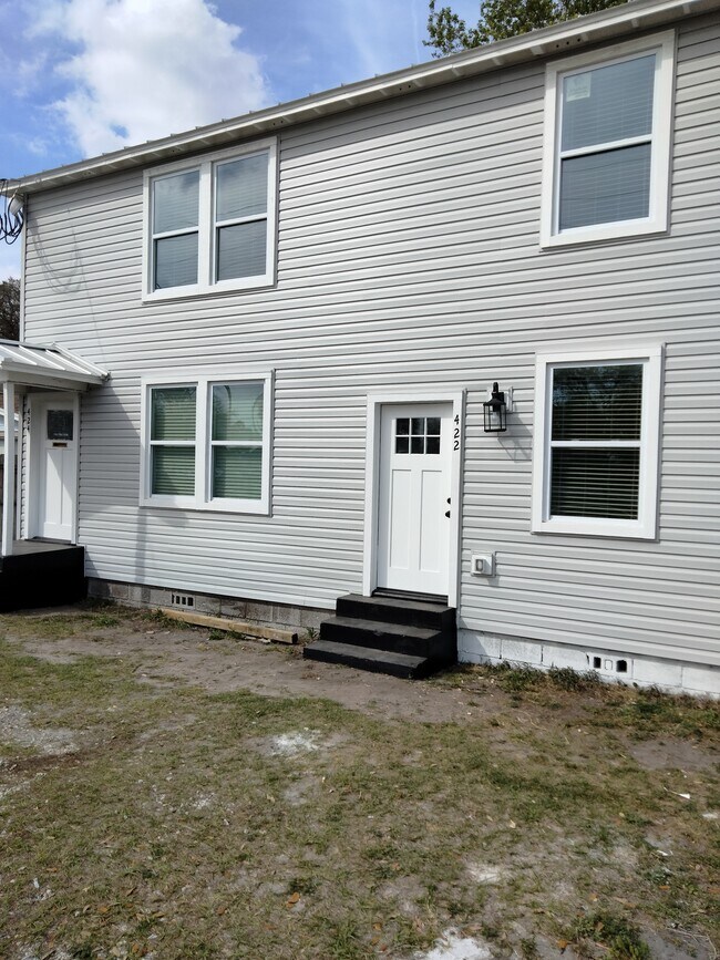 422 Seagate Ave, Unit LOWER 424 in Neptune Beach, FL - Foto de edificio - Building Photo