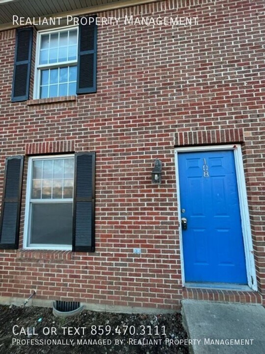 108 Floyd Ct in Nicholasville, KY - Building Photo