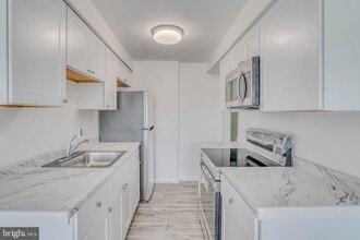 10203 E Keswick Rd in Philadelphia, PA - Building Photo - Building Photo