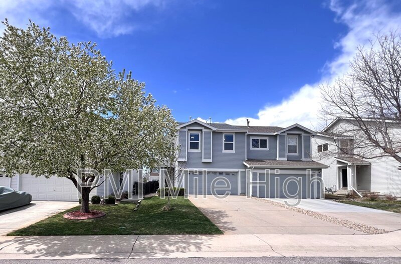 11037 York St in Northglenn, CO - Building Photo