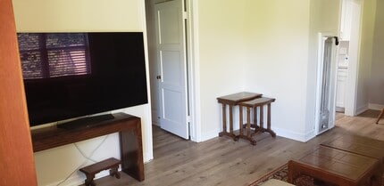 1519 Orange Ave in Costa Mesa, CA - Building Photo - Building Photo