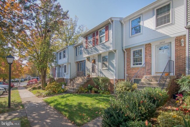 property at 2858 New Providence Ct