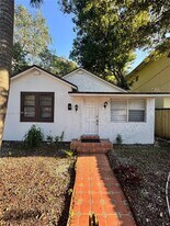 18 NW 57th St in Miami, FL - Building Photo