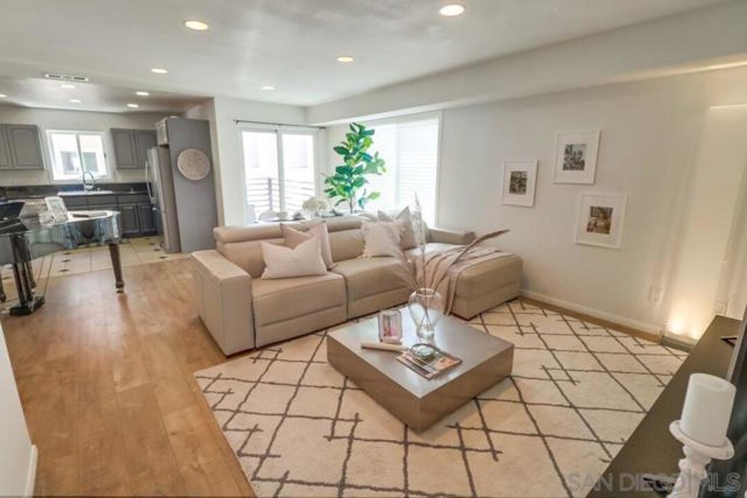 4325 38th St in San Diego, CA - Foto de edificio