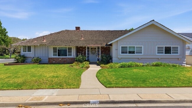 property at 1260 Somerset Ln