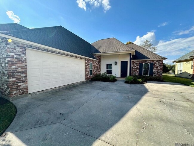 property at 10723 Hillbrook Ave