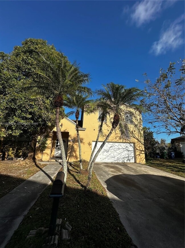 property at 27347 SW 117th Pl