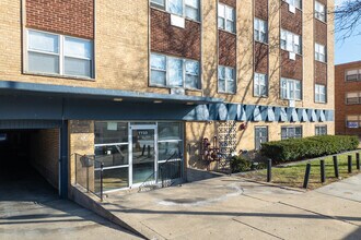 7733 S South Shore Dr in Chicago, IL - Foto de edificio - Building Photo