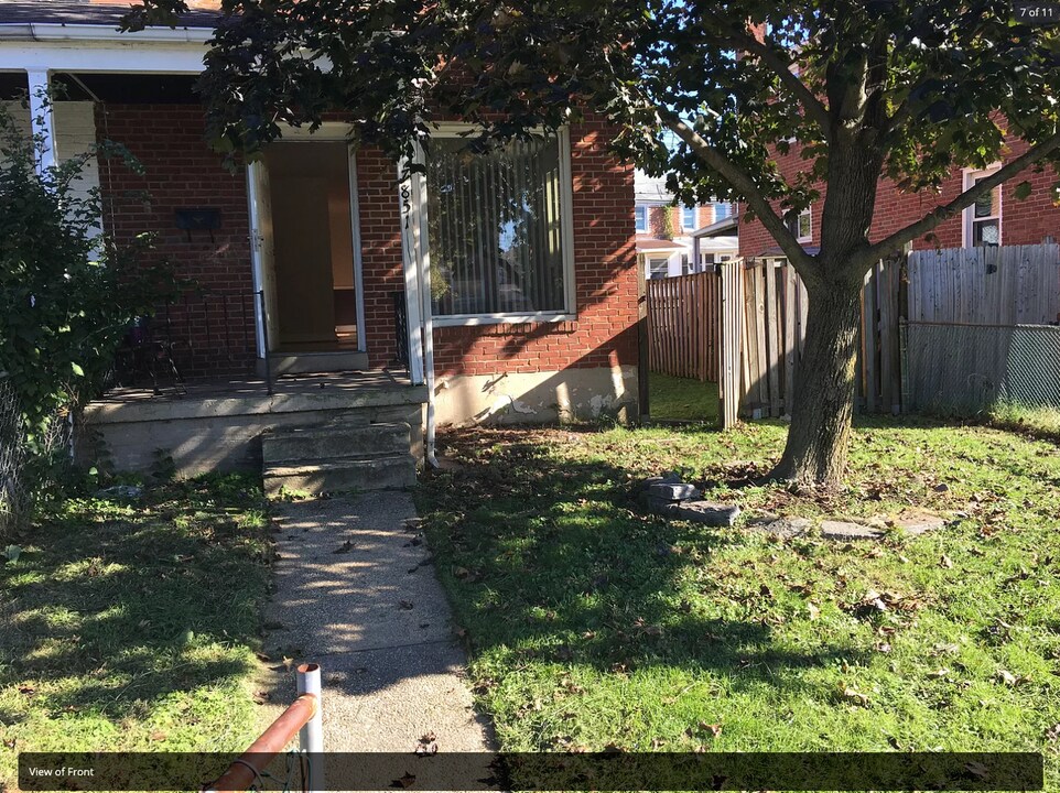 7851 St Fabian Ln in Dundalk, MD - Building Photo