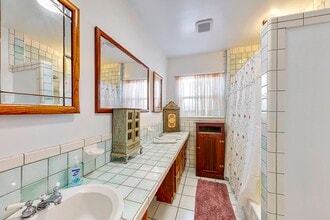 301 N Janss St in Anaheim, CA - Building Photo - Building Photo