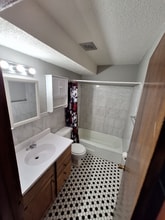 1676 English St in St. Paul, MN - Building Photo - Building Photo