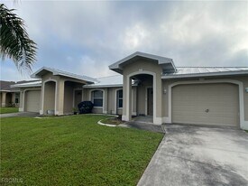 1417 SE 8th Ave in Cape Coral, FL - Building Photo