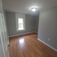 1352 Sprague St in Akron, OH - Building Photo - Building Photo