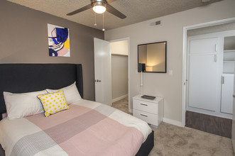 The Solstice Apartments in Sacramento, CA - Foto de edificio - Building Photo