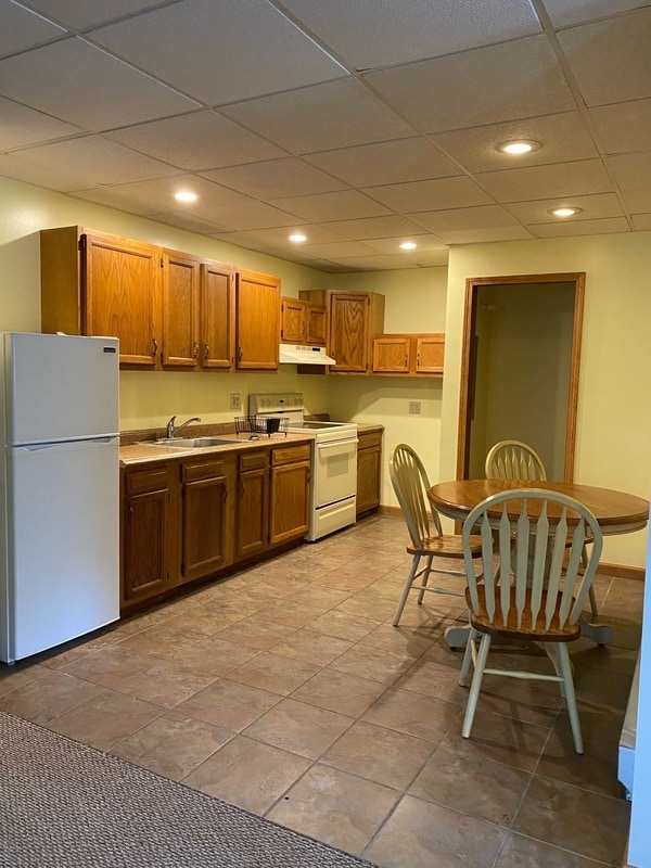 1602 Heart Lake Rd in Jermyn, PA - Foto de edificio - Building Photo