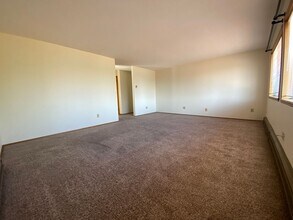 415 W 14th St in The Dalles, OR - Building Photo - Building Photo