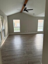 211 Shrum Ct in Irving, TX - Building Photo - Building Photo