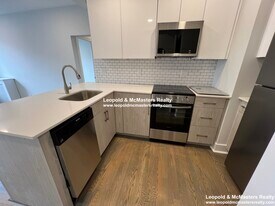 15 Peterborough St, Unit 23 in Boston, MA - Building Photo
