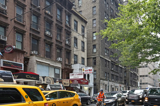 146 E 46th St in New York, NY - Building Photo - Building Photo