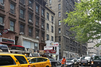 146 E 46th St in New York, NY - Foto de edificio - Building Photo