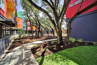 13130 Pond Springs Rd in Austin, TX - Building Photo - Building Photo