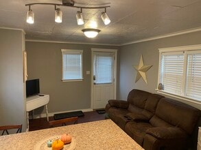 744 E Oregon St in Kalispell, MT - Building Photo - Building Photo