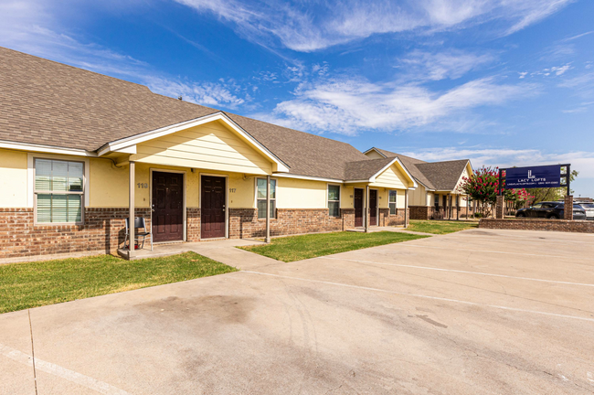 Lacy Terrace in Lacy Lakeview, TX - Foto de edificio - Building Photo