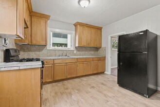 9621 N Pier Park Pl in Portland, OR - Building Photo - Building Photo