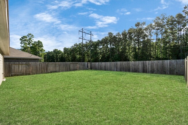 9878 Laurel Lake Dr in Shenandoah, TX - Building Photo - Building Photo