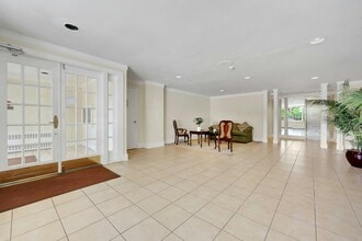 2 Consulate Dr in Eastchester, NY - Building Photo - Building Photo